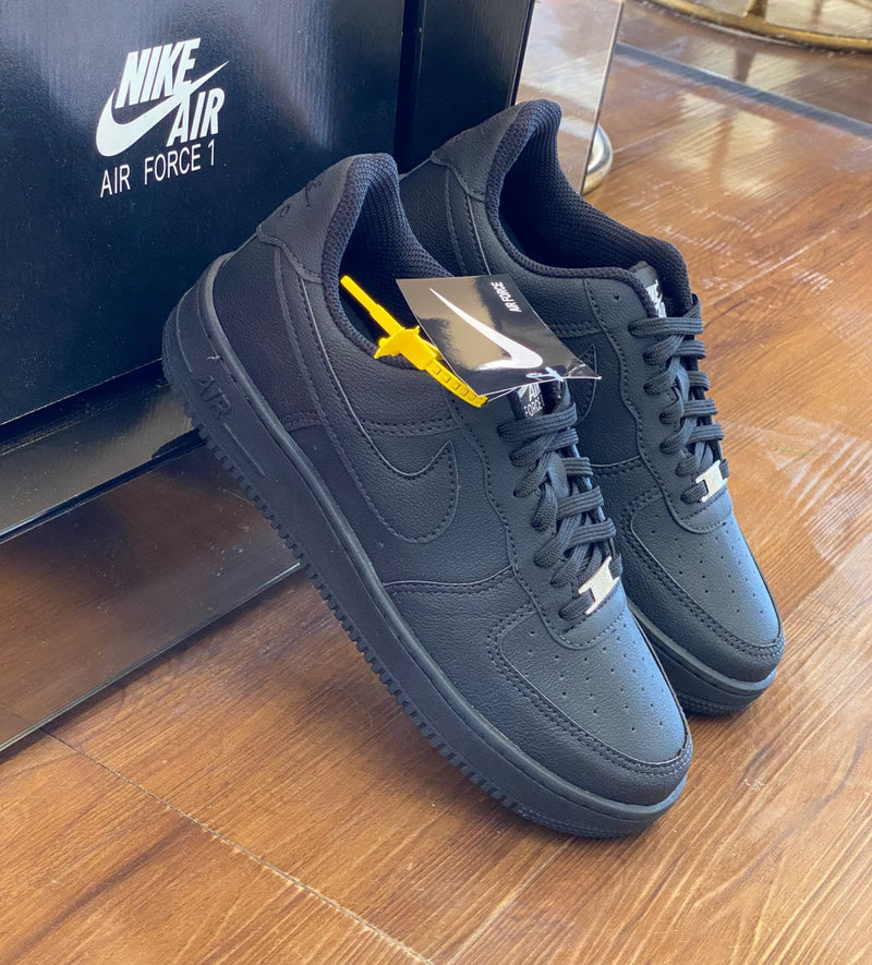 Tênis Nike Air Force F1