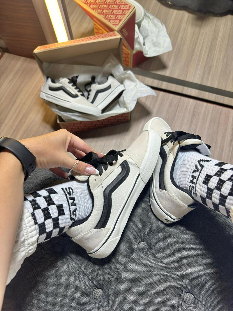 Tênis Vans Knu Skool